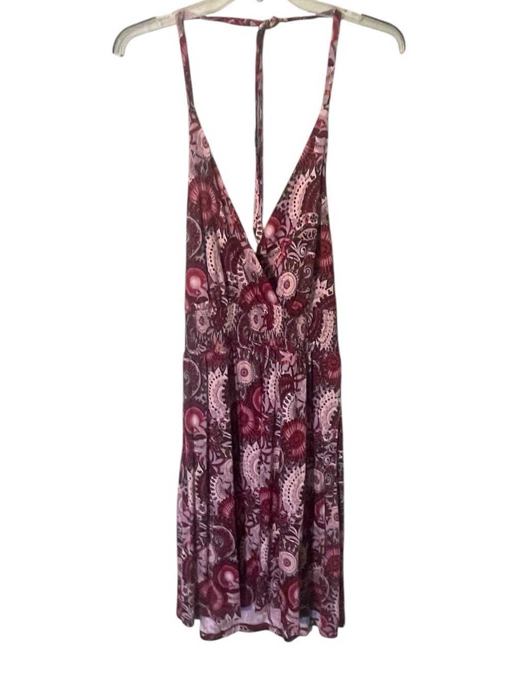 NWT- Lascana printed halter dress featuring crossover v-neckline. Size 12 - Picture 7 of 14
